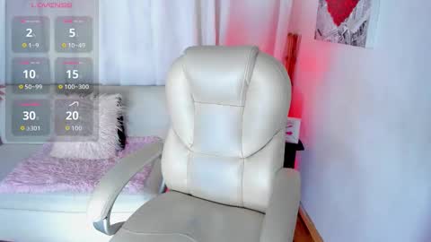 Snapshot of anyi_restrepo chatting on October 10, 2025, 7:46 pm Anyi online show from October 10, 2025, 7:46 pm