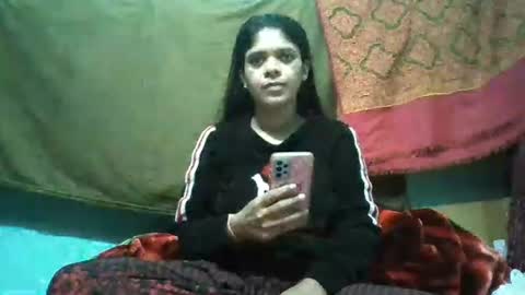 Snapshot of apa142817 chatting on February 11, 2026, 3:22 am Aparalux online show from February 11, 2026, 3:22 am