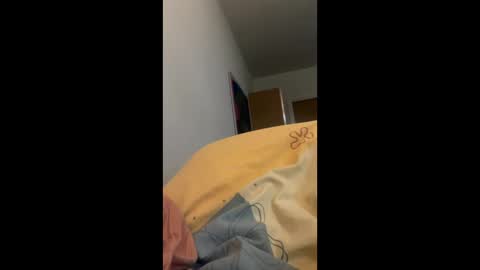 Snapshot of apfelsaeftle chatting on December 18, 2024, 9:25 am apfelsaeftle online show from December 18, 2024, 9:25 am