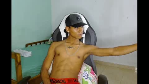 Snapshot of aphal_hot23 chatting on February 13, 2025, 4:22 am aphal_hot23 online show from February 13, 2025, 4:22 am