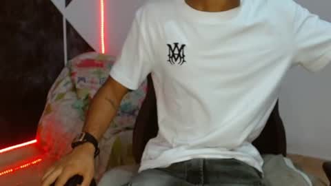 Snapshot of aphal_hot23 chatting on September 26, 2025, 11:25 am aphal_hot23 online show from September 26, 2025, 11:25 am