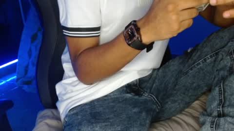 Snapshot of aphal_hot23 chatting on October 3, 2025, 11:29 am aphal_hot23 online show from October 3, 2025, 11:29 am