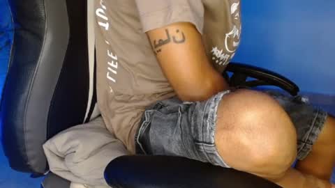 Snapshot of aphal_hot23 chatting on October 27, 2025, 11:47 am aphal_hot23 online show from October 27, 2025, 11:47 am