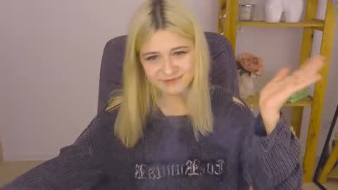 ApheliaStar online show from October 24, 2025, 2:57 pm