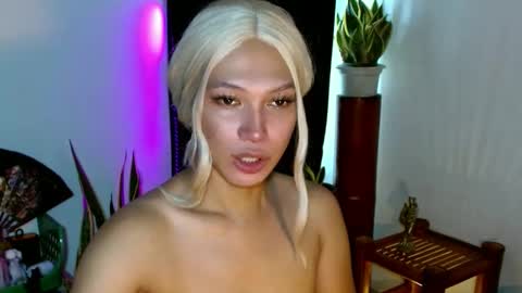 Roman Goddess online show from December 8, 2024, 12:40 am