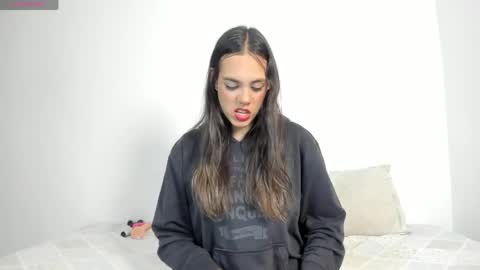 Snapshot of aphrodite_rosse chatting on June 8, 2026, 1:28 am aphrodite_rosse online show from June 8, 2026, 1:28 am