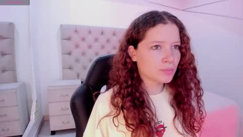 Snapshot of aphroditesweet chatting on October 29, 2025, 8:43 pm aphrodite online show from October 29, 2025, 8:43 pm