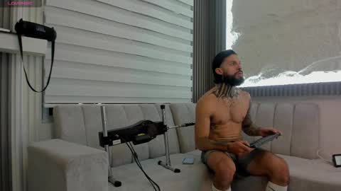 Snapshot of apolo_bianco_ chatting on October 12, 2025, 2:32 am APOLO online show from October 12, 2025, 2:32 am