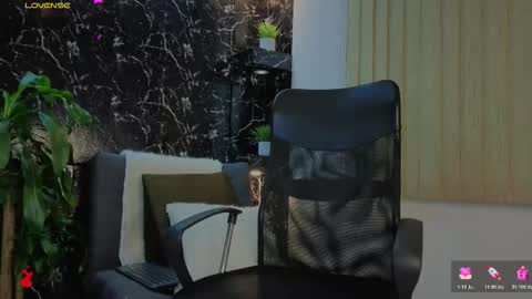 Apolo Lux  online show from January 18, 2026, 2:37 am