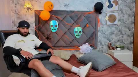 Apolo online show from October 13, 2025, 11:16 pm