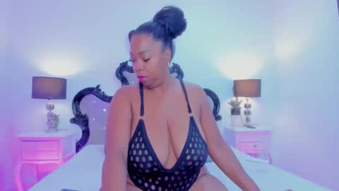 Snapshot of apotheosicass chatting on February 8, 2026, 12:19 pm KARLA online show from February 8, 2026, 12:19 pm