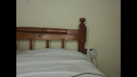 apple_bitch online show from March 8, 2026, 5:22 am