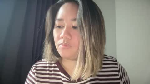 Snapshot of apple_pie_love chatting on November 9, 2025, 7:50 am Anika online show from November 9, 2025, 7:50 am