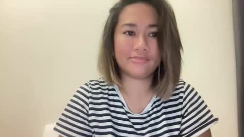 Snapshot of apple_pie_love chatting on November 12, 2025, 7:03 pm Anika online show from November 12, 2025, 7:03 pm