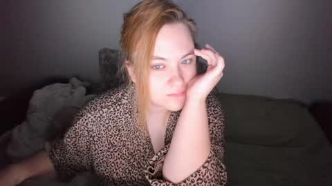 Snapshot of appleyummybuns chatting on May 15, 2026, 11:45 pm appleyummybuns online show from May 15, 2026, 11:45 pm