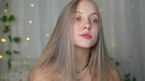 Snapshot of appr0ved chatting on December 3, 2024, 2:38 pm REYNA my friend online show from December 3, 2024, 2:38 pm