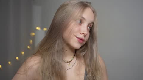 Snapshot of appr0ved chatting on January 11, 2025, 2:47 pm REYNA my friend online show from January 11, 2025, 2:47 pm