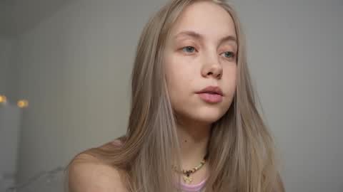 Snapshot of appr0ved chatting on January 16, 2025, 8:22 am REYNA my friend online show from January 16, 2025, 8:22 am