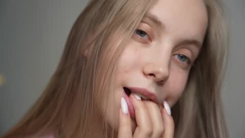 Snapshot of appr0ved chatting on January 16, 2025, 11:26 am REYNA my friend online show from January 16, 2025, 11:26 am