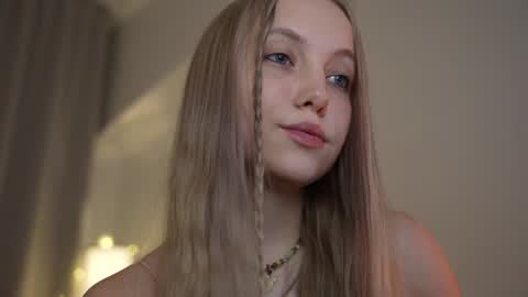 Snapshot of appr0ved chatting on January 24, 2025, 3:13 pm REYNA my friend online show from January 24, 2025, 3:13 pm