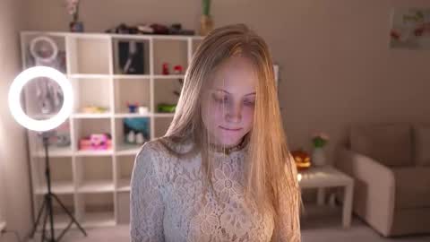 Snapshot of appr0ved chatting on October 20, 2025, 4:18 pm REYNA my friend online show from October 20, 2025, 4:18 pm