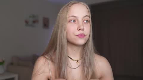  REYNA  my friend   online show from November 28, 2025, 4:53 pm