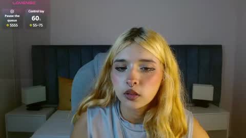 April Bunny online show from December 12, 2024, 7:37 pm