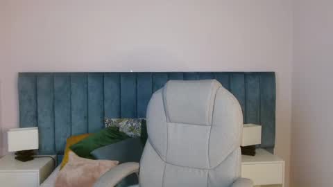 April Bunny online show from December 20, 2024, 11:16 pm