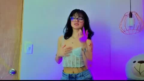 Snapshot of april_bennett chatting on June 30, 2026, 12:06 pm online show from June 30, 2026, 12:06 pm