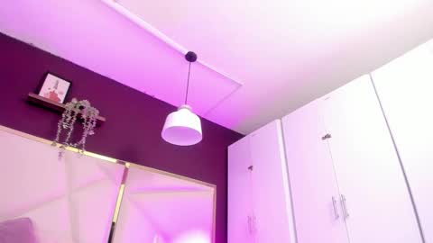 April online show from October 4, 2025, 12:03 pm