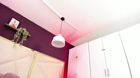 April online show from November 19, 2025, 11:32 am