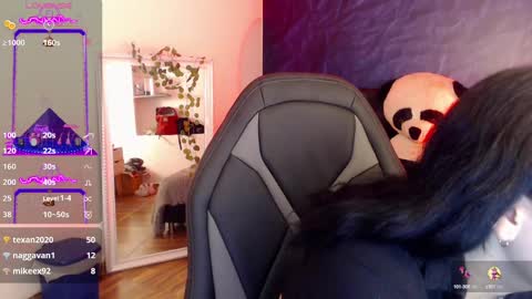 Snapshot of april_dumont chatting on January 13, 2025, 4:08 pm April online show from January 13, 2025, 4:08 pm