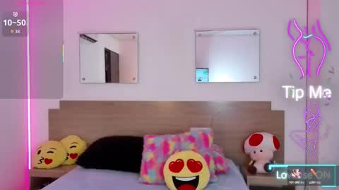 Snapshot of april_dumont chatting on September 12, 2025, 12:16 pm April online show from September 12, 2025, 12:16 pm