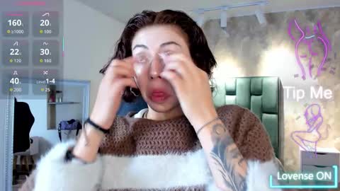 Snapshot of april_dumont chatting on November 12, 2025, 11:43 am April online show from November 12, 2025, 11:43 am