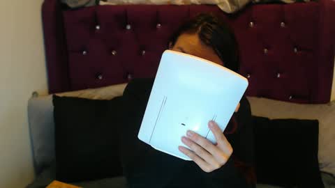 Snapshot of april_harrys chatting on October 14, 2025, 12:28 pm April online show from October 14, 2025, 12:28 pm