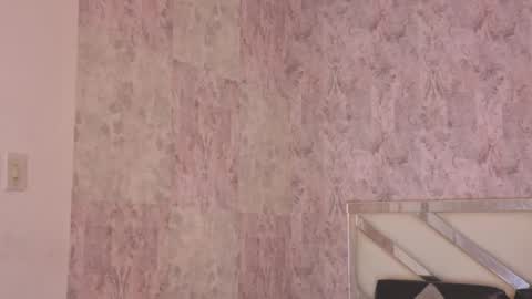 Snapshot of april_summer_ chatting on April 24, 2026, 8:44 pm Isabella online show from April 24, 2026, 8:44 pm