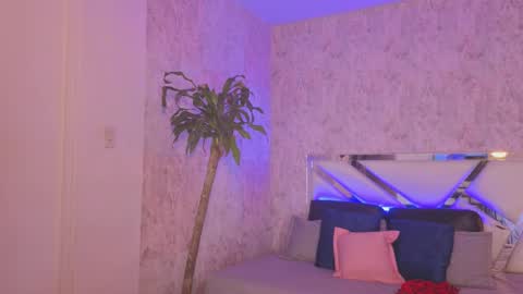 Snapshot of april_summer_ chatting on June 8, 2026, 7:58 pm Isabella online show from June 8, 2026, 7:58 pm