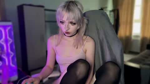 april online show from July 10, 2026, 5:15 pm