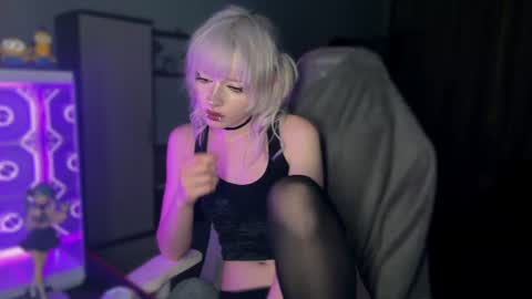 april online show from July 16, 2026, 8:48 pm
