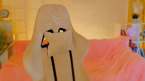 aprill_o_nill online show from January 28, 2025, 11:17 am