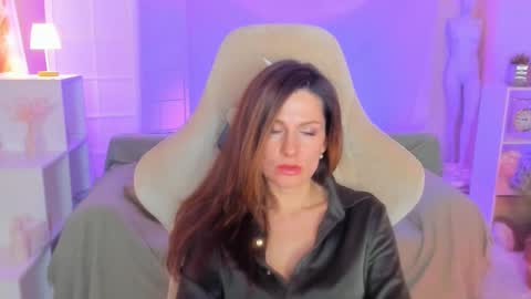 aprill_o_nill online show from March 6, 2025, 4:38 pm