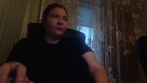 April online show from October 8, 2025, 4:54 am