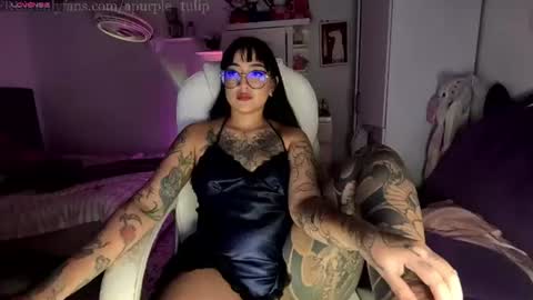 Snapshot of apurple_tulip chatting on July 9, 2026, 6:23 pm online show from July 9, 2026, 6:23 pm