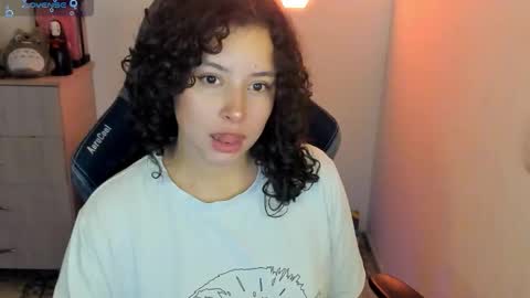 Snapshot of aqua_emilly chatting on October 3, 2025, 11:02 pm aqua emilly online show from October 3, 2025, 11:02 pm