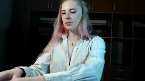 Snapshot of aqualen chatting on October 19, 2025, 11:33 am aqualen online show from October 19, 2025, 11:33 am