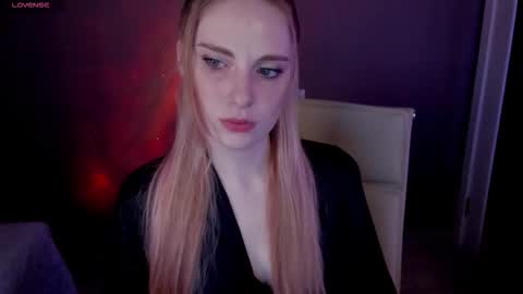 Snapshot of aqualen chatting on November 11, 2025, 12:05 pm aqualen online show from November 11, 2025, 12:05 pm