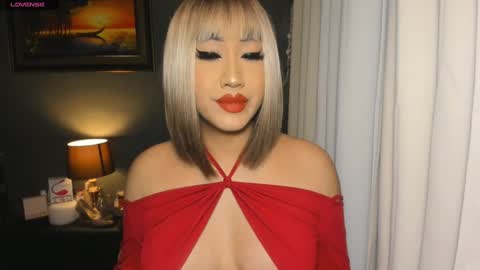 Snapshot of aqueenofcumxx chatting on December 9, 2024, 12:12 am Alicia online show from December 9, 2024, 12:12 am