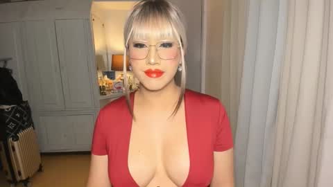 Alicia online show from November 23, 2025, 8:25 am