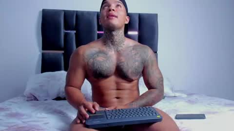 AquilesElpapi online show from June 17, 2026, 6:05 am