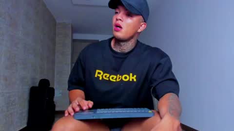 Snapshot of aquiles_elpapi chatting on July 13, 2026, 10:07 am AquilesElpapi online show from July 13, 2026, 10:07 am